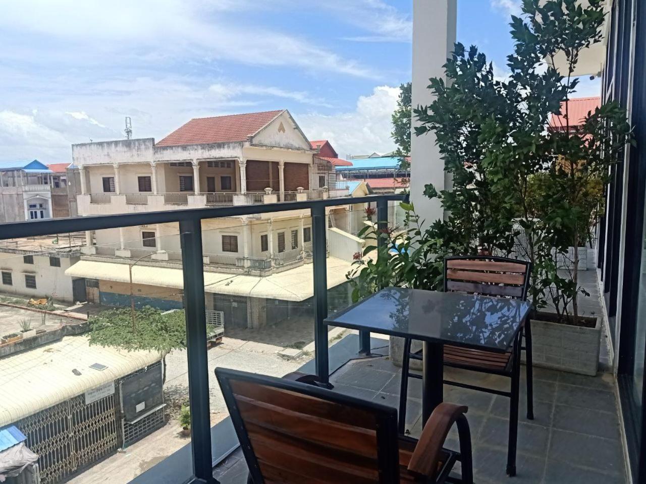 Nimith Hotel & Restaurant Phnom Penh Dış mekan fotoğraf